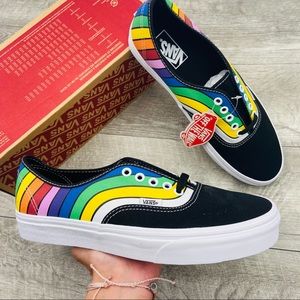 NWT Vans Authentic